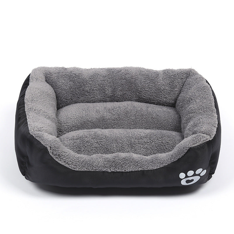 Soft cozy fleece pet bed with waterproof bottom for all pets
