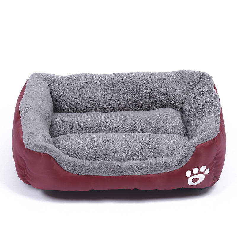 Soft cozy fleece pet bed with waterproof bottom for all pets