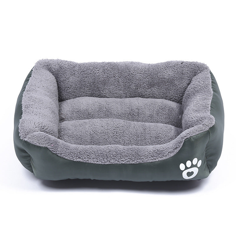 Soft cozy fleece pet bed with waterproof bottom for all pets