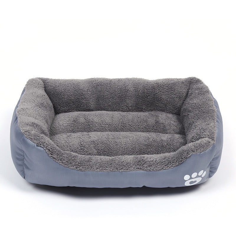 Soft cozy fleece pet bed with waterproof bottom for all pets