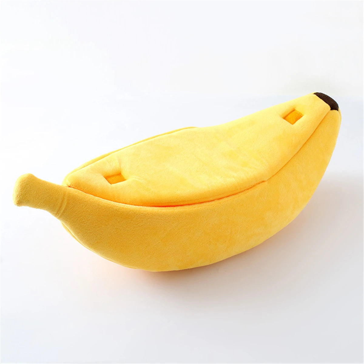 Banana-shaped pet bed for cats and dogs warm and portable